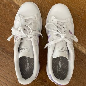 Adidas women’s tennis shoes!